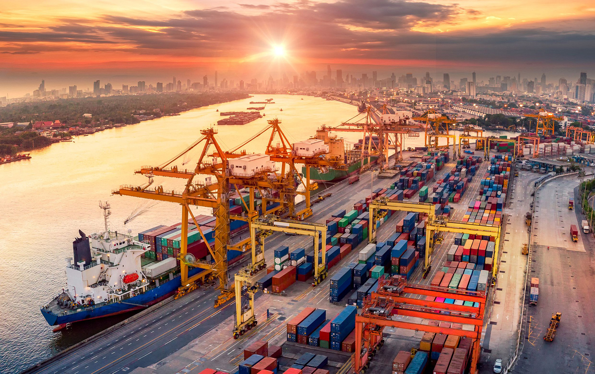 Harbour and container cranes