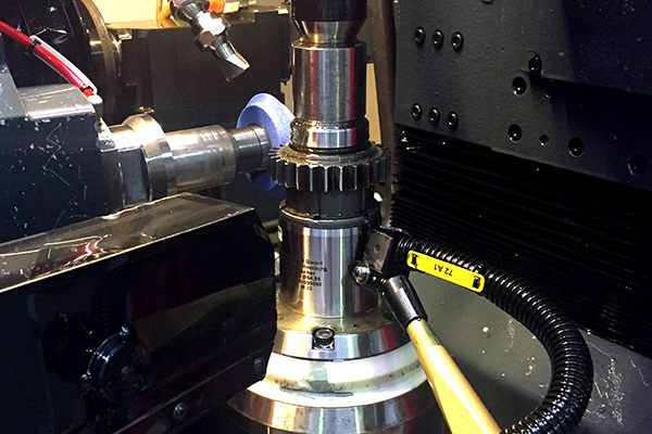 A high-precision and economically attractive alternative to hydraulic expanding clamping technology The clamping technology highlight at the EMO 2019